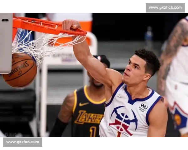 尼克斯鏖战灰熊攻防博弈东西强队对决引爆赛场焦点之夜球星对抗升级